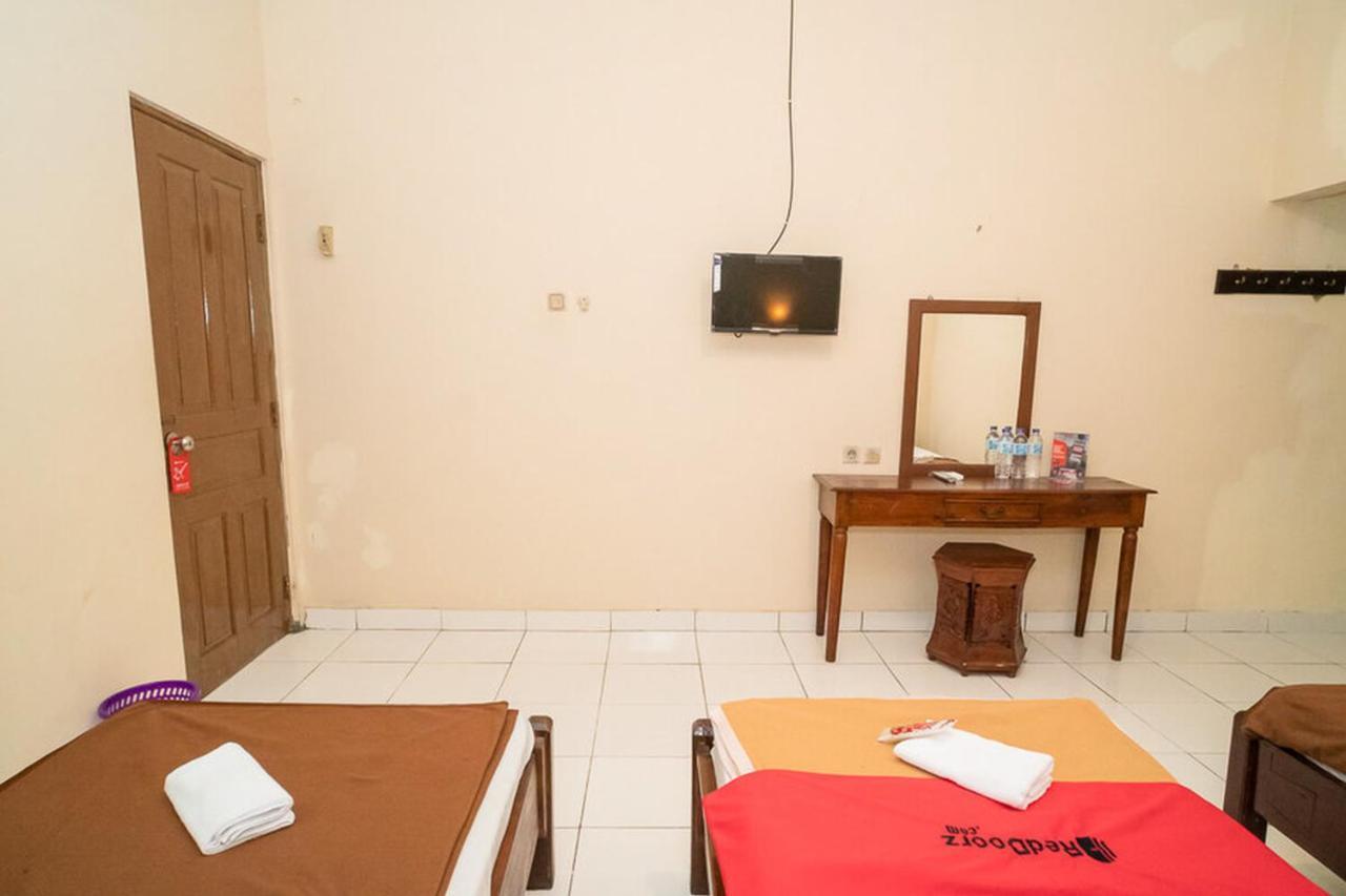 Reddoorz Near Kampus 3 Uty Yogyakarta Ξενοδοχείο Εξωτερικό φωτογραφία